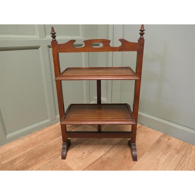 Metamorphic Fire Screen/Occasional Butlers Table This is an unusual and very useful piece, in the folded back position it...