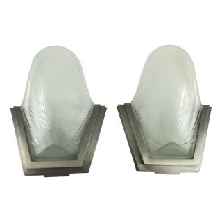 French Art Deco Wall Sconces by Verrerie Des Hanot, 1930s, Set of 2 For Sale
