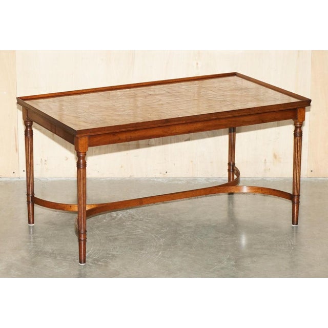 Absolutely exquisite Regency style, Hand made in England Oyster Veneer Coffee or Cocktail table A very good looking well...