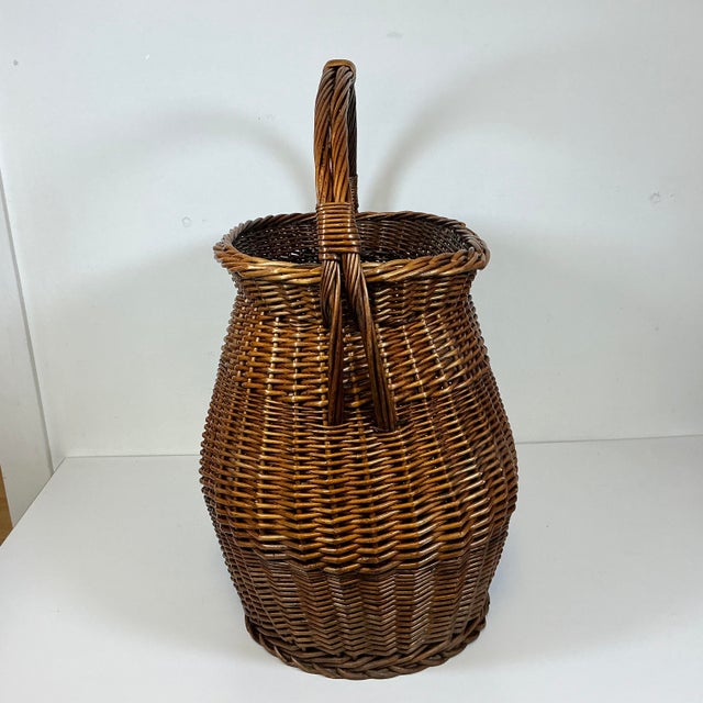 Chestnut Mid-Century Large Boho Chic French Country Market Wicker Basket With Handle For Sale - Image 8 of 16