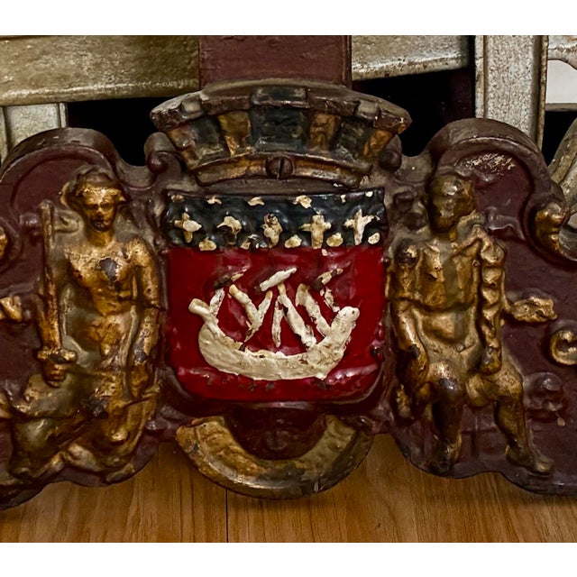 Late-19th-Century Continental European Commercial Balance Scale With Heraldic Crest For Sale - Image 4 of 6