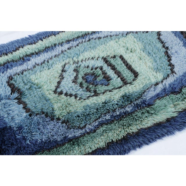 Mid-Century Modern Vintage Swedish Rya Rug With Blue-Teal Concentric Geometric Pattern - Rug & Kilim For Sale - Image 3 of 8