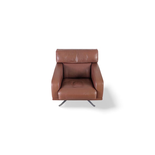 Postmodern Brown Leather Swivel Armchair from Rolf Benz For Sale - Image 3 of 9