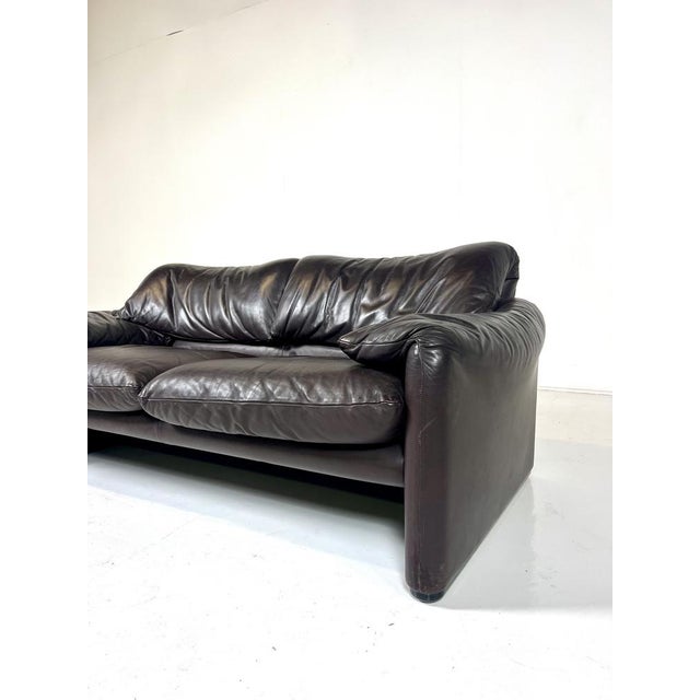 Mid-Century Modern Brown Leather Maralunga Sofa by Vico Magistretti for Cassina, 1973 For Sale - Image 3 of 6
