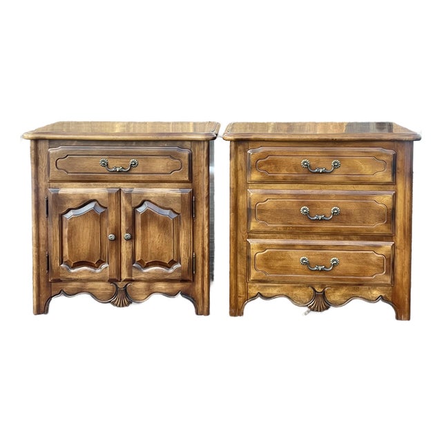 Ethan Allen Country French Nightstands Finish 236 - A Pair For Sale