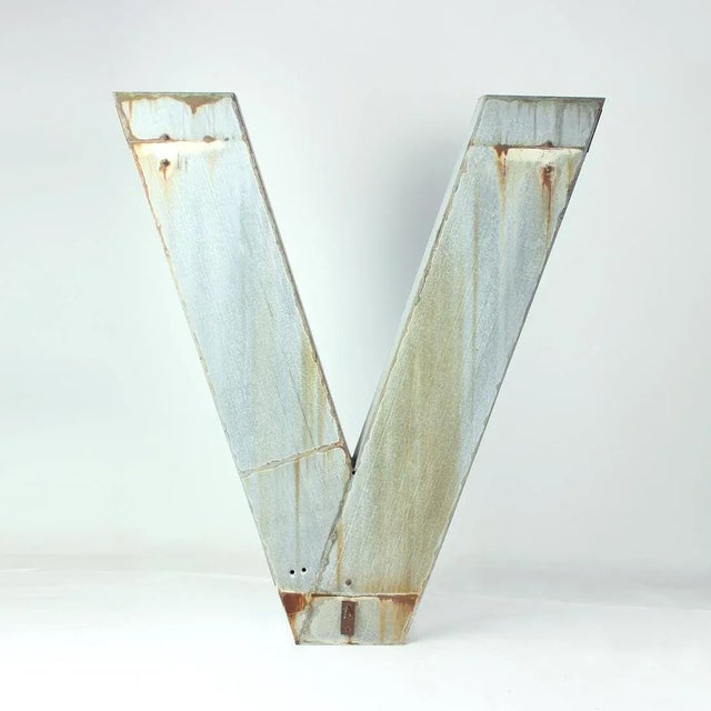 1950s Large Vintage Industial Czechoslovakian Letter V in Zinc, 1950s For Sale - Image 5 of 7