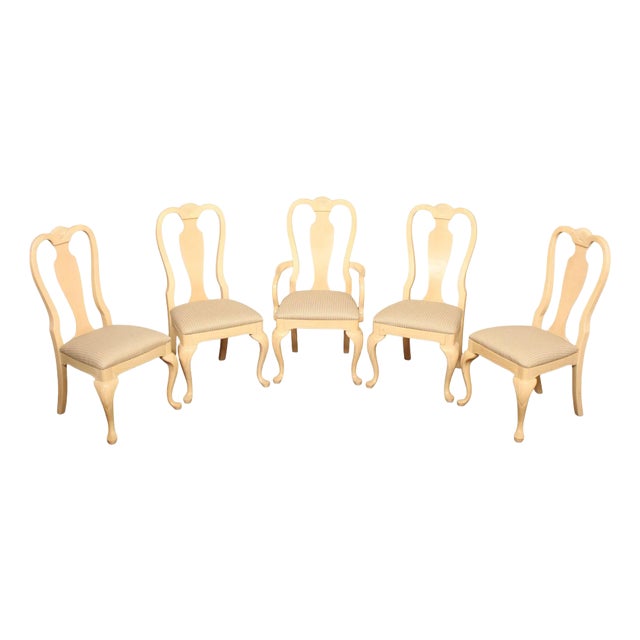 Bernhardt Queen Anne Style Set of Five Painted Dining Chairs For Sale