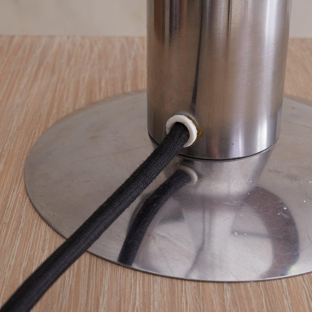 French Mauve Plexiglass + Chrome Table Lamp by Philippe Rogier for Oxar, 1972 For Sale In Chicago - Image 6 of 8