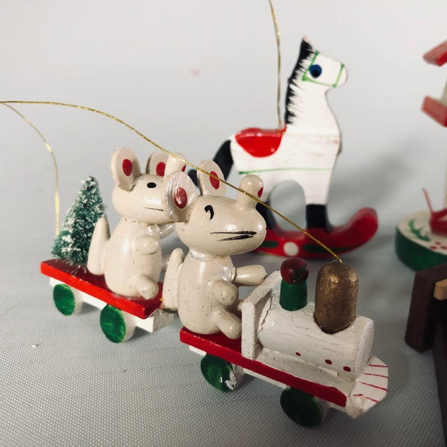 Vintage wooden painted set of 5 Christmas ornaments Highest 3.25"H , makers mark reads " BRINN's PGH , PA Made in Taiwan "...