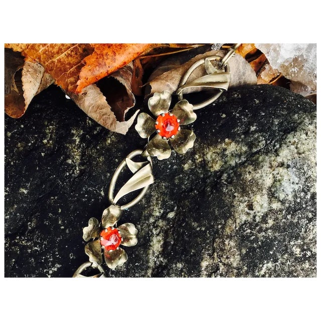 Mid 20th Century Sterling Floral Link Bracelet For Sale - Image 4 of 11