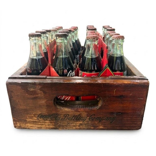 Coca Cola Bottling Co. Vintage Coca-Cola Bottling Company Los Angeles Wood Crate With Glass Bottles & Carriers For Sale - Image 4 of 10