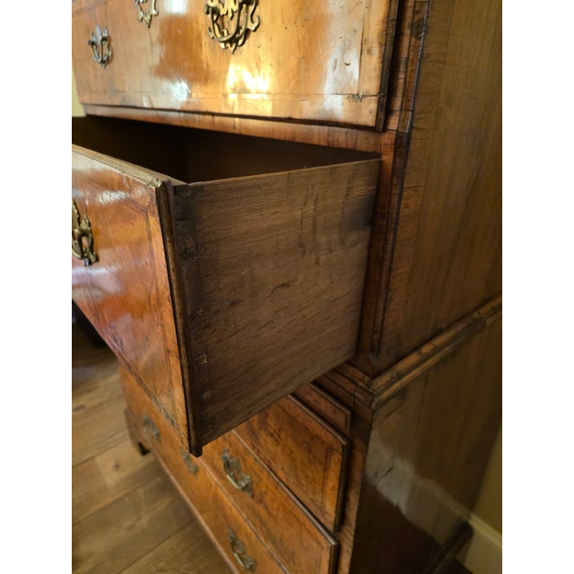 Early 18th Century Burr Walnut Chest on Chest From Duke of Dorset Walmer Castle For Sale - Image 13 of 15