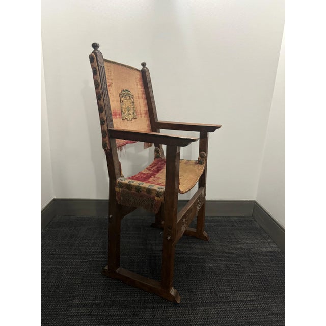 Spanish 16th Century Pair of Antique 1500 Spanish Velvet Side Chairs With Family Crest For Sale - Image 3 of 6