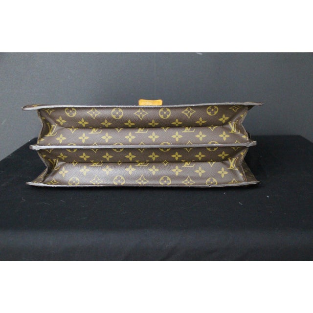 Brown Louis Vuitton Monogram Pilot or Doctors Bag, 1990s For Sale - Image 8 of 18