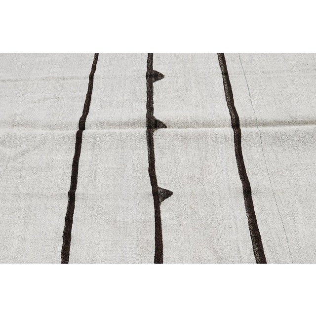 Mid 20th Century Modern Vintage Hemp Kilim Rug For Sale - Image 4 of 7