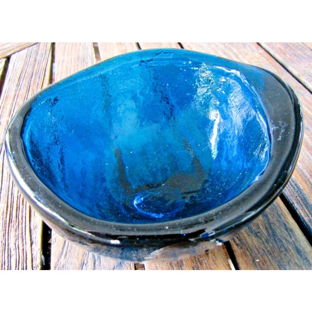 Murano Italian Mid-Century Blue Glass Free Form Bowl 1950s Attributed to Murano For Sale - Image 4 of 11