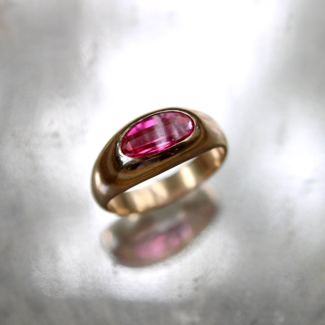 1940s 14k Gold Retro Synthetic Ruby Ring, Size 7 For Sale - Image 9 of 9