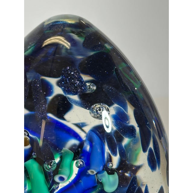 Murano Glass Egg Form Paperweight with Aventurine Inclusions, Italy, 1990s For Sale - Image 6 of 10