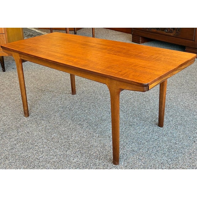 Brown Iconic Mid Century Modern Extending Teak Coffee Table W/ Two Pull-Out Drinks Trays c.1960 For Sale - Image 8 of 12