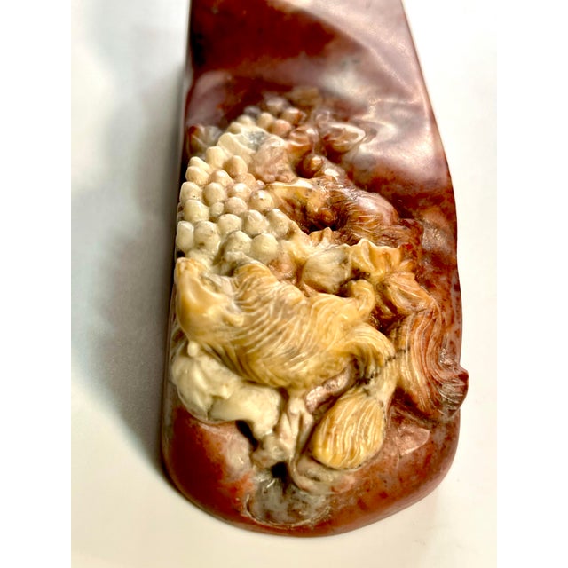 Chinese Mid 19th Century Shoushan Stone Carved Chinese Seal. For Sale - Image 3 of 10