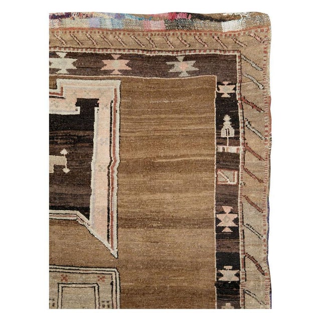 Galerie Shabab Collection Mid-20th Century Handmade Turkish Tribal Room Size Carpet For Sale - Image 4 of 10