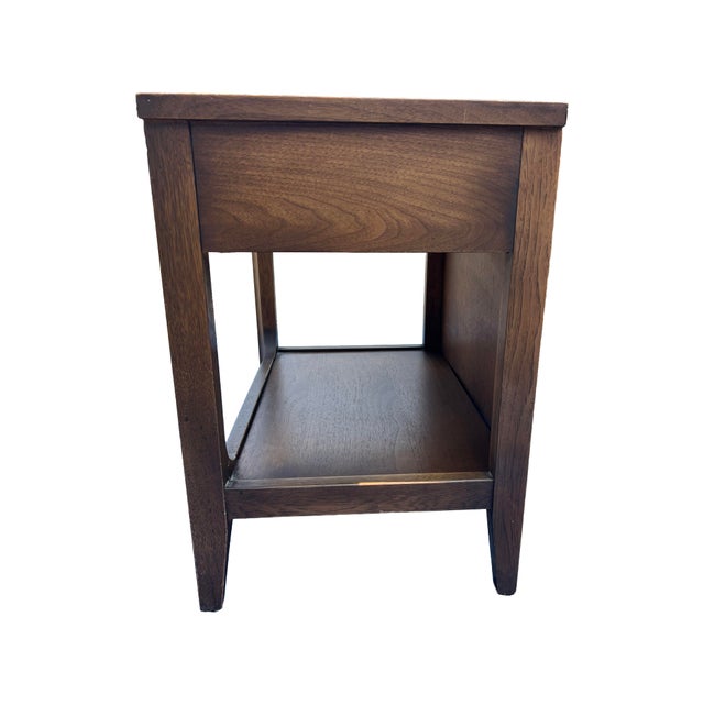 1970s Broyhill Brasilia Single Nightstand or End Side Table in Vintage Mid Century Modern Style, Attributed For Sale - Image 5 of 7