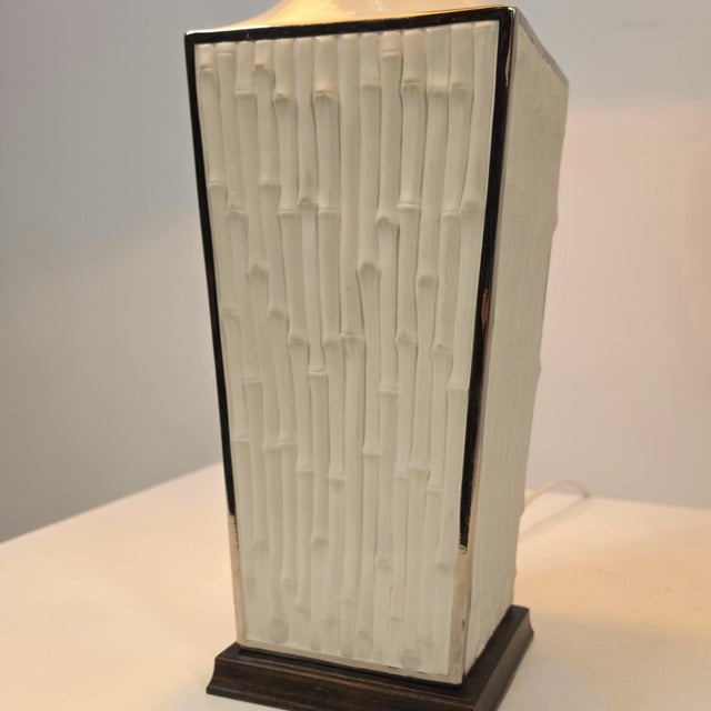 Mid-Century Modern Vintage Italian Porcelain Table Light in Bamboo by Agostinelli Bassano for Bassanos Ebanistery, 1970s For Sale - Image 3 of 7