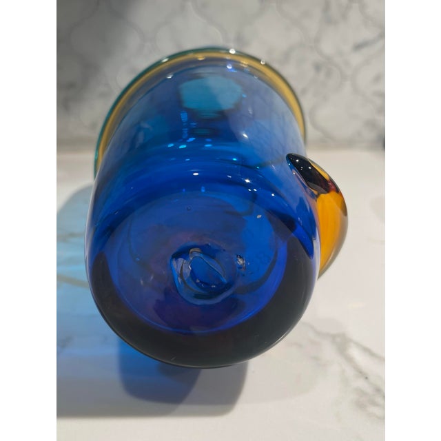 Late 20th Century Vintage Blenko Handcraft Cobalt Blue Art Glass Vase With Amber Applied Trail, Usa, 1970s For Sale - Image 5 of 6
