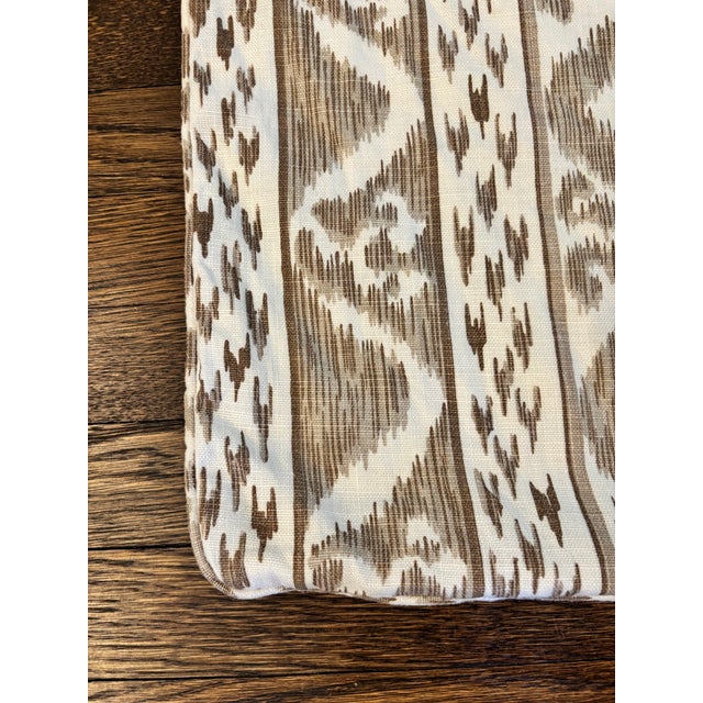 A pair of Cowtan & Tout Rapallo Pillow Covers.