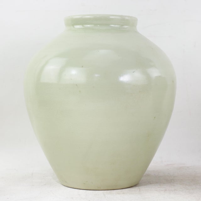 Pair of Chinese Export Celadon Porcelain Jars With Hand-Painted Stag Crest For Sale - Image 9 of 14