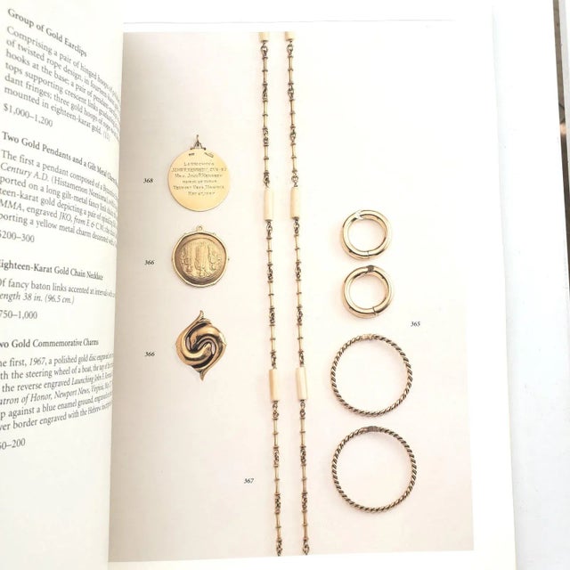 Auction Catalogue Jewelry From the Estate of Jacqueline Kennedy Onassis April 24th & 25th 1996 For Sale - Image 11 of 13