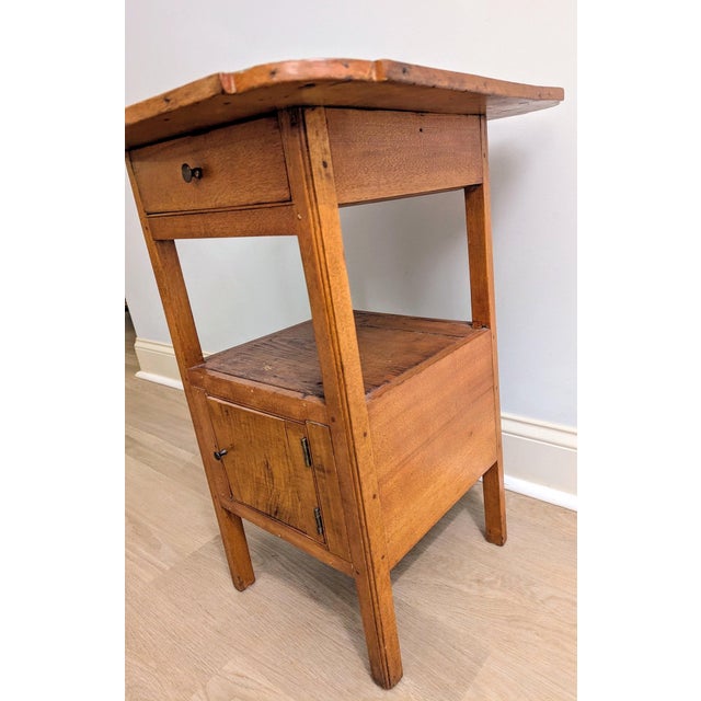 Early 19th Century Primitive Washstand Commode Side Table For Sale In Raleigh - Image 6 of 14