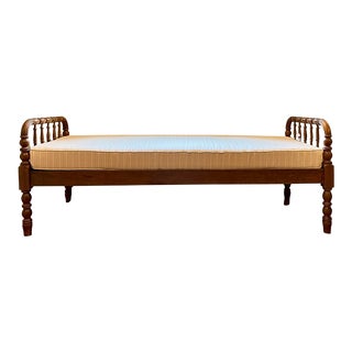 Early 20th Century Antique Jenny Lind Daybed For Sale