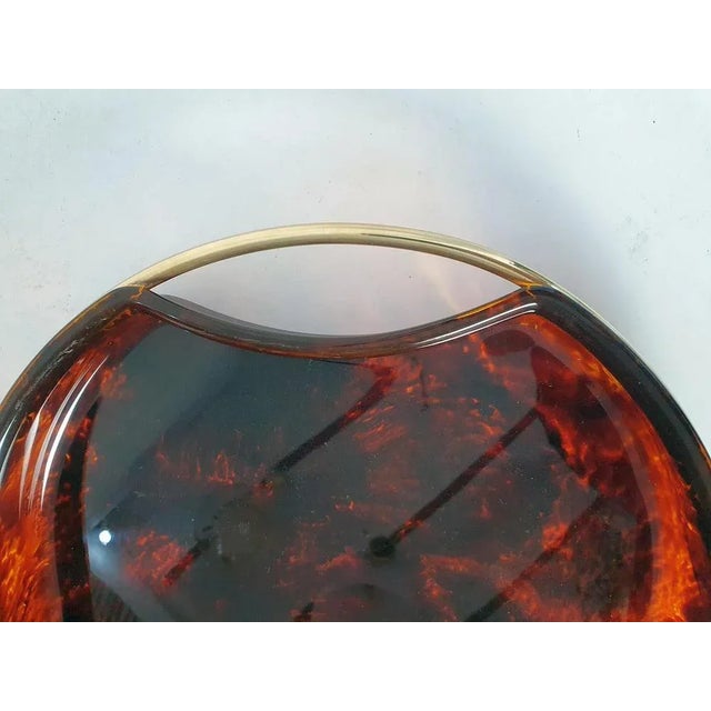 Vintage Serving Tray in Acrylic Glass and Brass, Italy, 1970s For Sale - Image 4 of 9