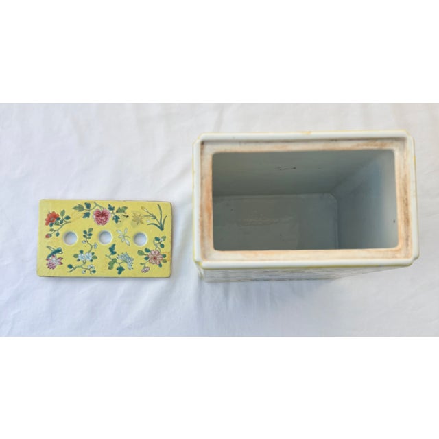 Yellow Chinoiserie Chinese Export Porcelain Rectangular Vase in the Style of Ralph Lauren Home For Sale In Palm Springs - Image 6 of 11