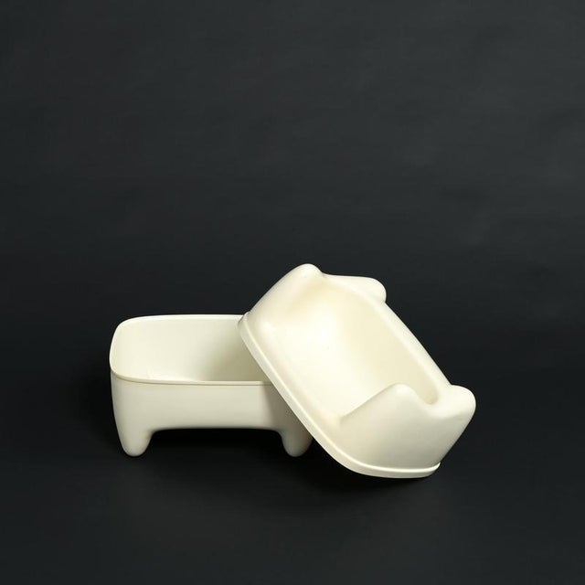 Plastic Zorro Children's Chair from Meurop For Sale - Image 7 of 18