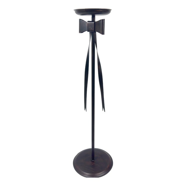 Hand Forged Iron Floor Pedestal 44.5″ (113cm) Artisanal Bronze Finish Bow Tie Ribbon Design Welcome Stand For Sale