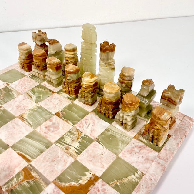 1970s Vintage Italian Mediterranean Hand Carved Pink Marble & Sage Onyx Chess Set - 33 Pieces For Sale - Image 12 of 16