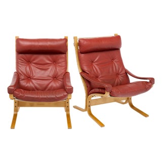 Pair of Ingmar Relling Leather “Siesta” Lounge Chairs, Red Leather For Sale