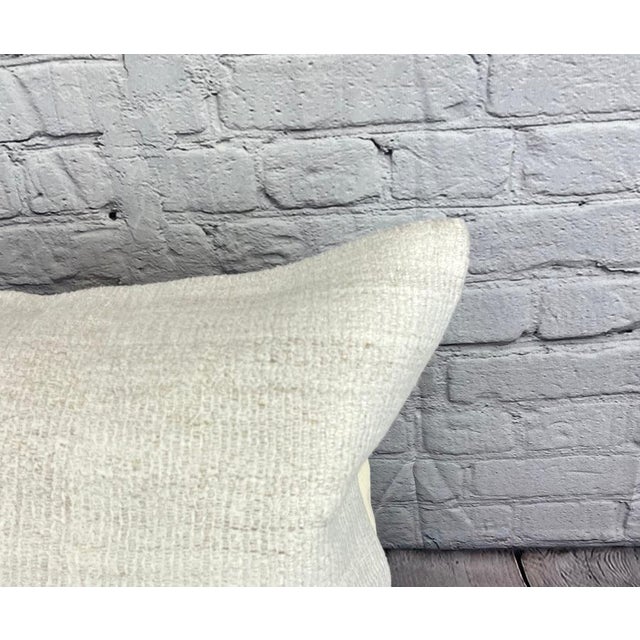 Turkish 20 x 20 Hemp Pillow Turkish Cushion Natural Grayish White Pillow Cushion Cover For Sale - Image 3 of 4