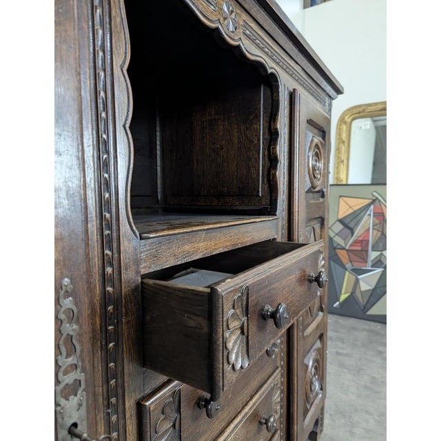 Tall Oak Buffet in the style of Dudouyt For Sale - Image 4 of 9