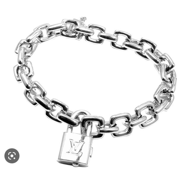 Louis Vuitton Locket Chain Vintage Link Bracelet in 18 Karat White Gold, 87 Gm For Sale - Image 17 of 18