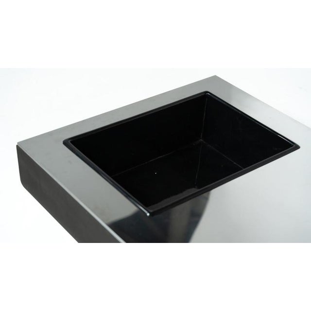 Two Parts Coffee Table, Italy, 1970s Dimensions D: 78 cm (30.71") H: 26 cm (10.24") W: 161,5 - 79,5 cm 161,5 cm for the...