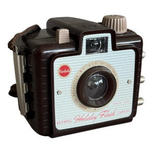 Vintage Kodak Brownie Holiday Flash Brown Bakelite Camera