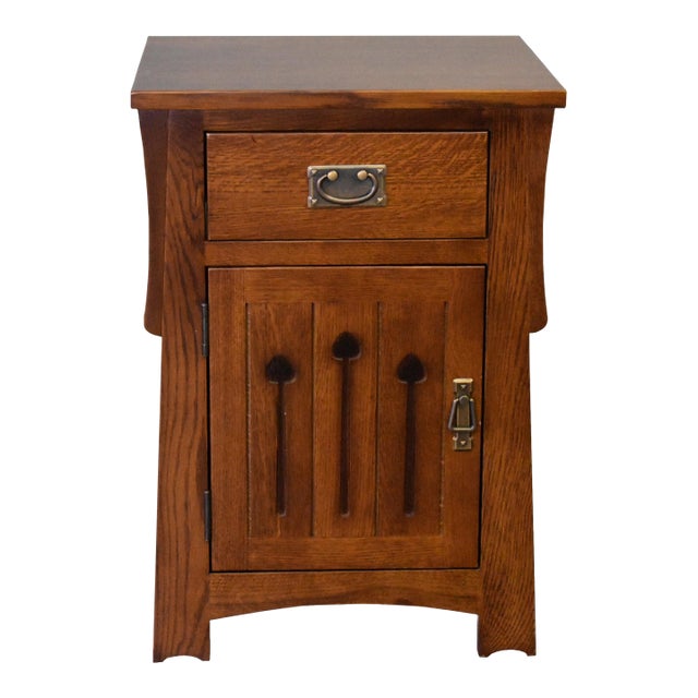 Mission Style Solid Quarter Sawn Oak Keyhole Nightstand For Sale