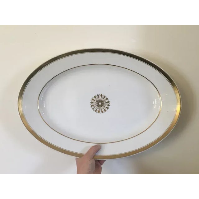 Early 19th Century French Empire Porcelain Oval Platter Decorated with Gold Flower Head For Sale - Image 4 of 13