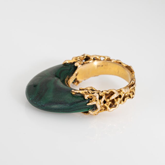 1970s 70s Vintage Malachite Brutalist Ring High Dome Sz 6.5 14k Yellow Gold Jewelry For Sale - Image 5 of 8