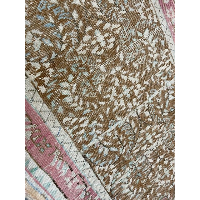 This stunning antique Turkish Qaisery rug was hand-knotted in the early 1940s in Turky. Knotted with 75% wool & 25%...