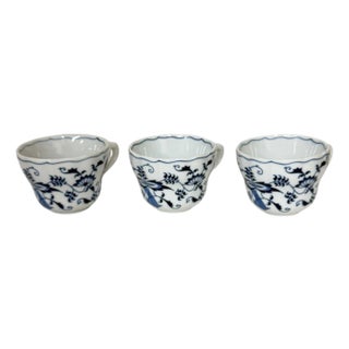 Mid 20th Century Blue Danube Coffee Cups, Japan - Set of 3 For Sale