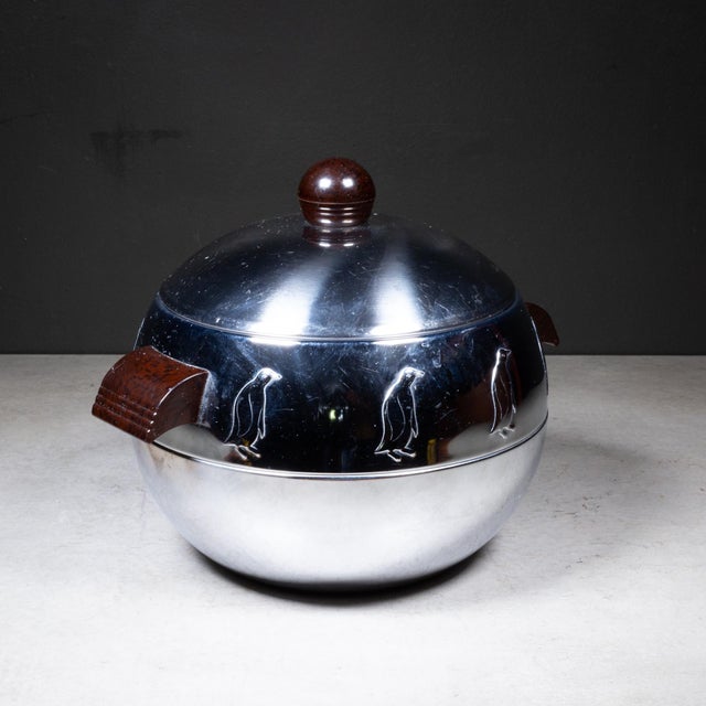 Mid-Century Modern Mid-Century Penguin Ice Bucket With Bakelite Handles c.1960 For Sale - Image 3 of 9